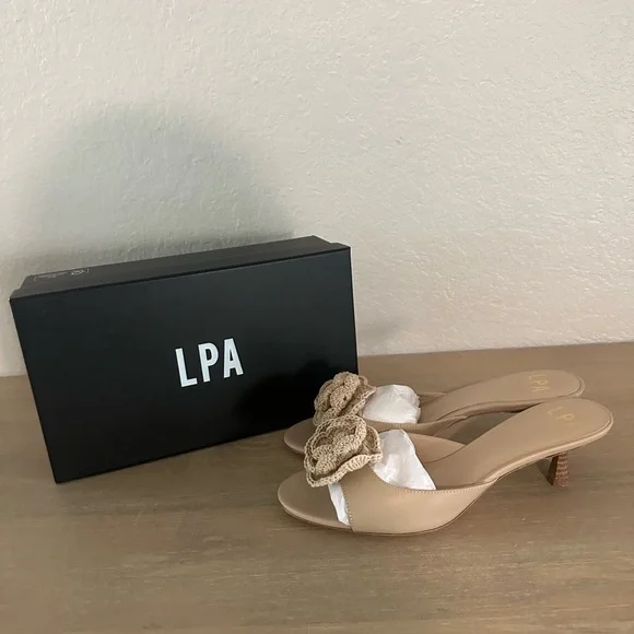 LPA /REVOLVE Elba Sandal in Light Brown
8.5 - Picture 5 of 12